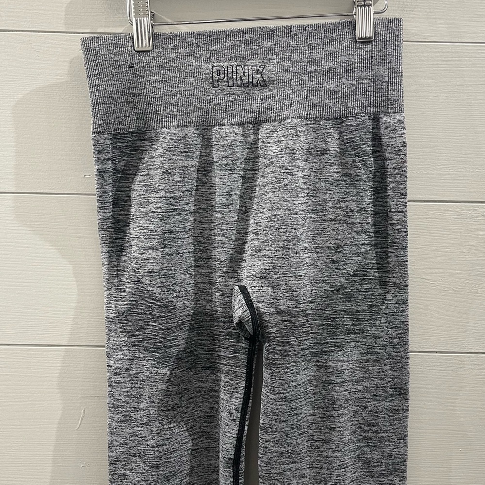 Victoria’s Secret Pink | Gray & Black Seamless Leggings Size Small - Picture 5 of 9